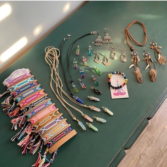 FREE GIFT with 85$ Purchase during my LIVES in my BOHO GYPSY BOUTIQUE ✨ - Picture 2 of 16